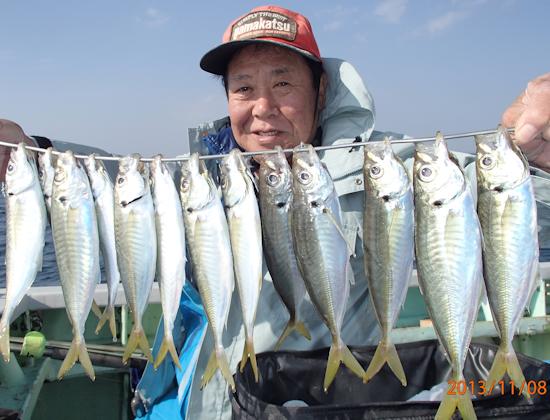 金 アジ五目コース Goodサイズ 秋アジを釣りまくり 釣り船なら愛知県師崎港の釣船七福丸